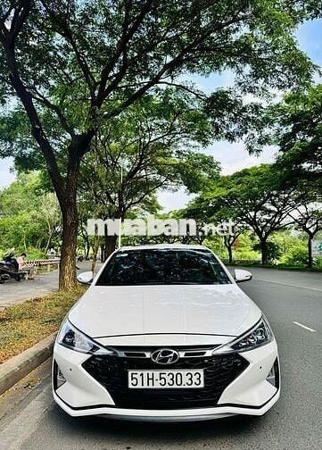Hyundai Elantra 2019 1.6AT Sport - 80000 km