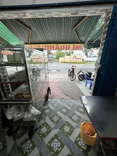Sang quán cơm mặt tiền cực đẹp – đối diện cụm CN Phong Phú, sát bên Tr