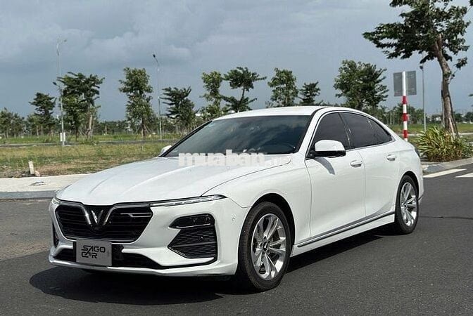 VinFast Lux A2.0 2020 Plus 2.0 AT - 30000 km