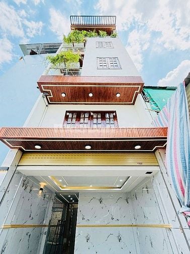 Bán nhà đẹp mặt tiền bờ kênh Tham Lương Thống Nhất p15 Gò Vấp