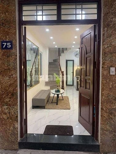 Bán nhà cực đẹp Minh Khai: 20m2, 3 tầng, full nội thất, sỗ riêng