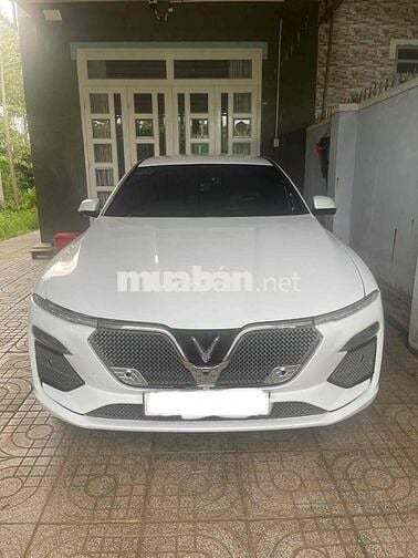 VinFast Lux A2.0 2022 A2.0 Tiêu chuẩn - 73000 km