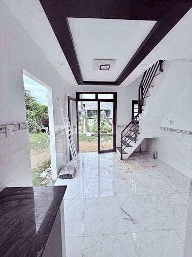 Nhà chính chủ hẻm oto thông thoáng