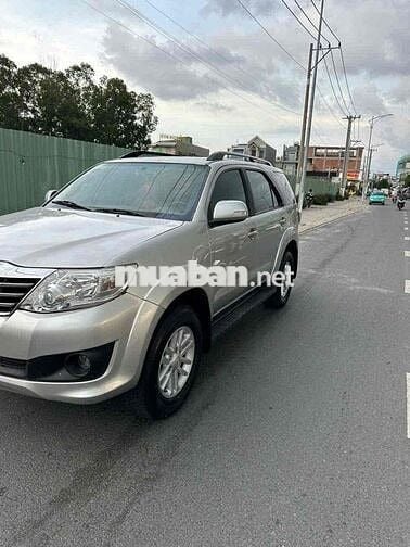 Toyota Fortuner 2013 2.7V mới xuất sắc giá cực rẻ