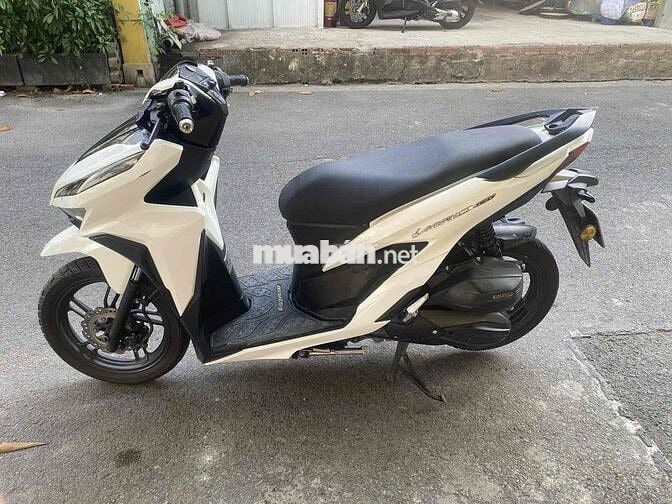 Xe 9 chủ đang chạy