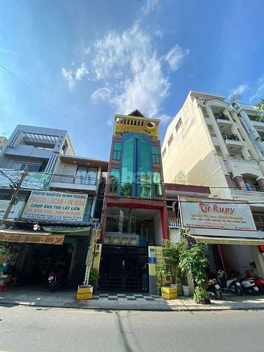 Bán gấp toà nhà mặt tiềm, hầm 6 lầu, ngay Cộng Hoà- K300, Tân Bình