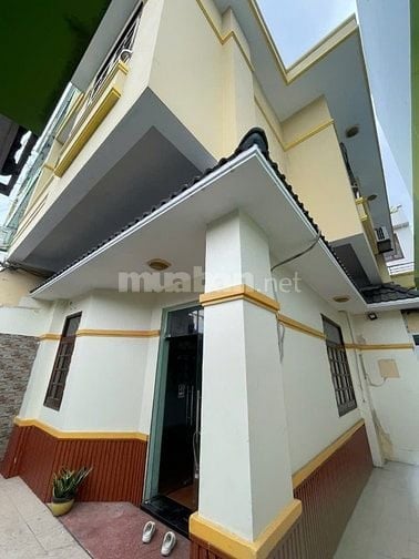 Bán nhà MT đường Trần Văn Giàu, DT 8 x 16m, 1 lầu, giá 17 tỷ