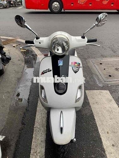 Dư xe nên cần bán Vespa LX Trắng - BS TP