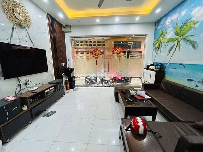 Nhà Yên Lạc - HBT - nhà dân xây đẹp - mặt tiền rộng - oto - KD - ở thí