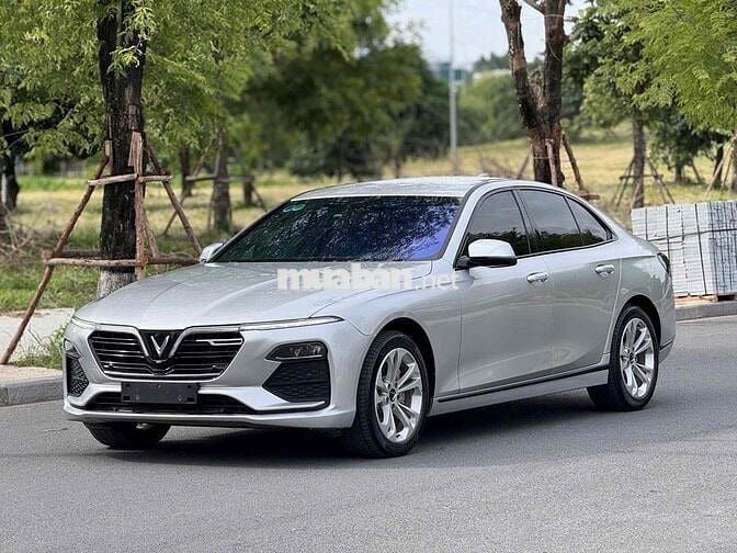 Lux A Base 2021 đi 23.000km đẹp xuất sắc