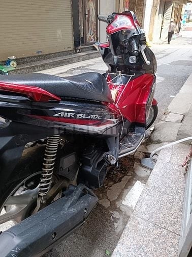 BÁN XE MÁY AIR BLADE 125CC CHO NGƯỜI DÙNG