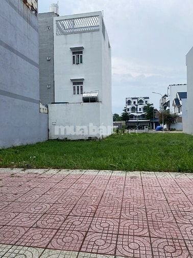 Ngộp bán gấp 2 lô xây xưởng 10m x26m ngay khu công nghiệp Pouyen 