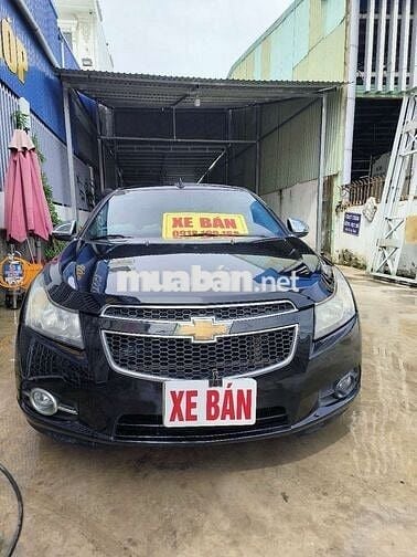 Cần bán xe cheverlet cruze