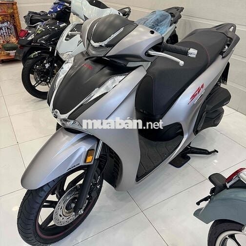 SH350i bạc nhám sx2022 đk 7.2025 BSTP siêu lướt