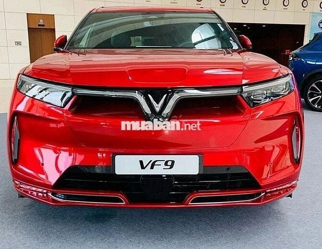 KÈM PIN VINFAST VF9 CHỈ VỚI 215TR NHẬN XE