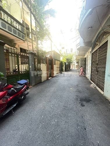 Phùng Chí Kiên, 2 mặt ngõ, 72m2, Ô tô tránh trước nhà, vào nhà
