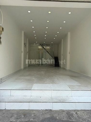 Cho thuê nhà mặt tiền Nguyễn Thái Bình, P.4, Q.Tân Bình giá 25tr