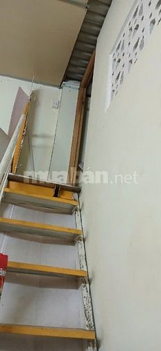 Cho thuê nhà mặt tiền Kênh Tân Hóa, P.Phú Trung, Q.Tân Phú giá 13tr