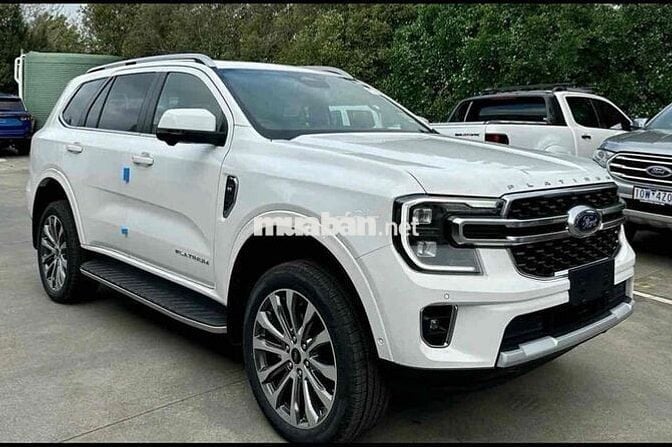 Ford Everest đủ màu giao ngay giá ưu đãi