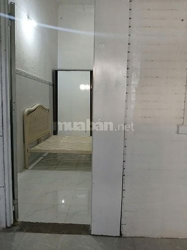 Cho thuê 2 căn hộ lầu 1 và 2 của nhà mặt tiền 608 Điện Biên Phủ, quận 