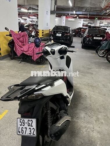 Tôi cần bán xe SH150ABS đời 2018 chính chủ biển TP
