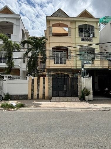 Cho Thuê Nhà MT Dương Quang Đông P5Q8. 32tr/thang