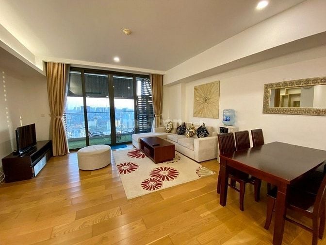 Cho thuê căn hộ 146m2,2PN full giá 18tr toà  chung cư 249A Thuỵ Khuê