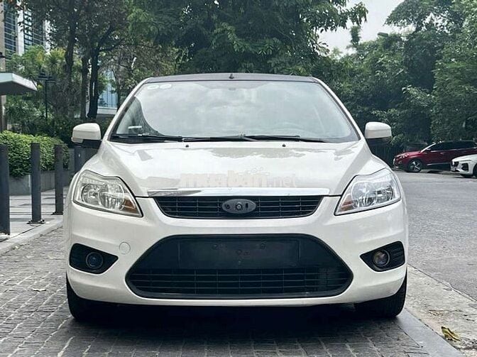 Ford Focus Trend 2011 số tự động 5 chỗ