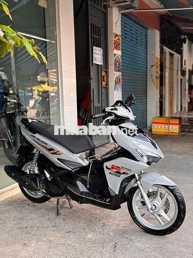 Cần bán Honda Air blade 2019 Khoá Smartkey Odo:15K