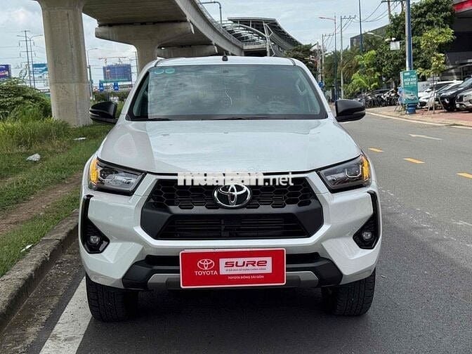 Hàng Hot Hilux tự động 2024 siêu lướt 9.000km