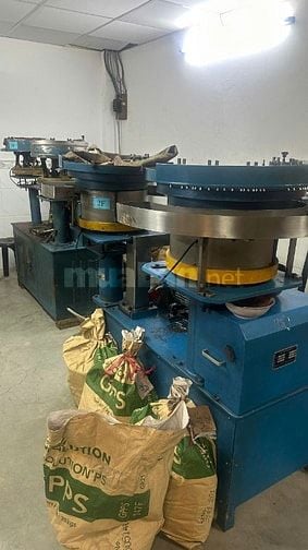 Cần thanh toán dàn máy sản xuất đinh tán tại quận 8
