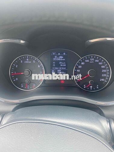 Kia K3 2015 1.6 AT - 93558 km