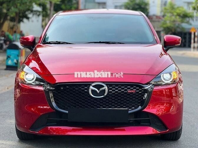 Mazda 2 2024 Luxury Màu đỏ - siêu lướt 2900km