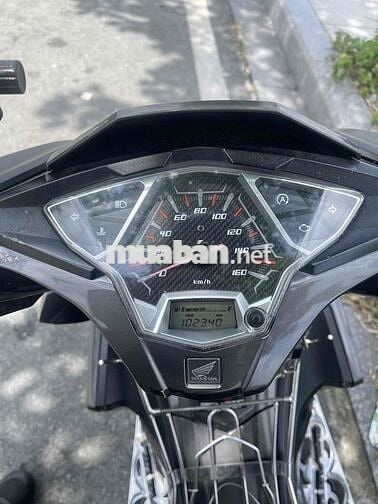 Nhà ko còn chổ để , cần bán gấp xe air Blade