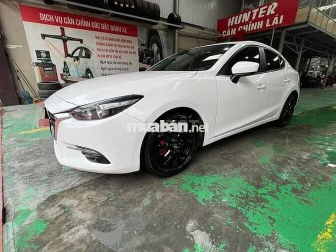 Mazda 3 2017 1.5 AT Sedan - 57000 km