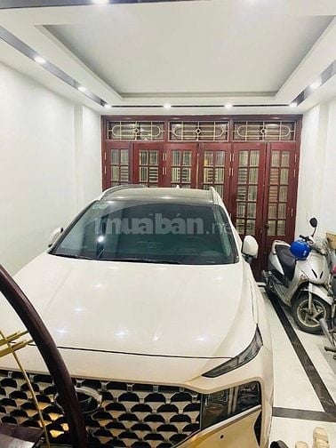 Bán nhà Vũ Hữu, 2 thoáng, sau viu chung cư, gara, ô tô tránh trước cửa