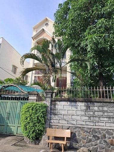 Bán nhà đường 8 Linh Chiểu ngay Vincom Thủ Đức giá 42 tỷ