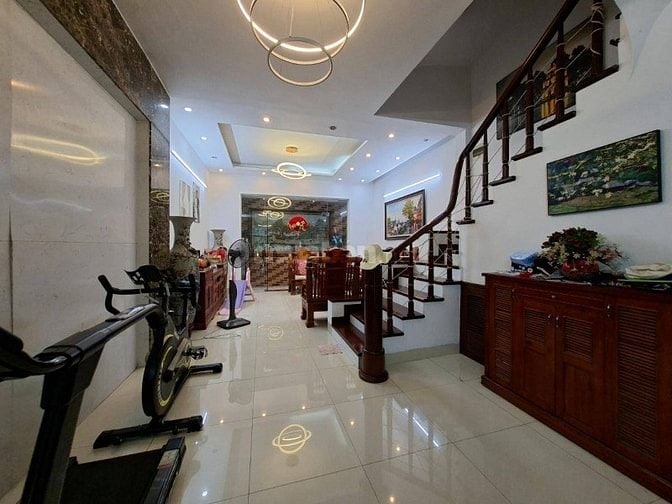 Bán nhà 55m2 phố Thái Hà, 5 tầng đẹp, ô tô tránh, kinh doanh. 20 tỷ