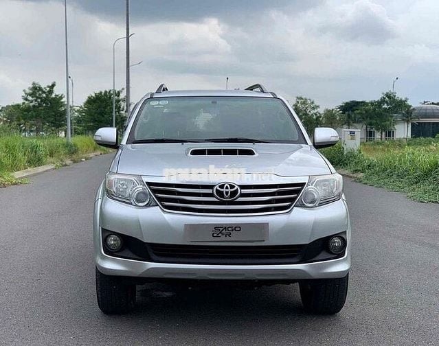 Toyota Fortuner 2014 2.5G 4x2 - 150000 km