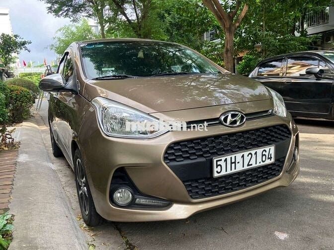 Gia đình bán xe Hyundai Grand i10 bản 1.2AT full