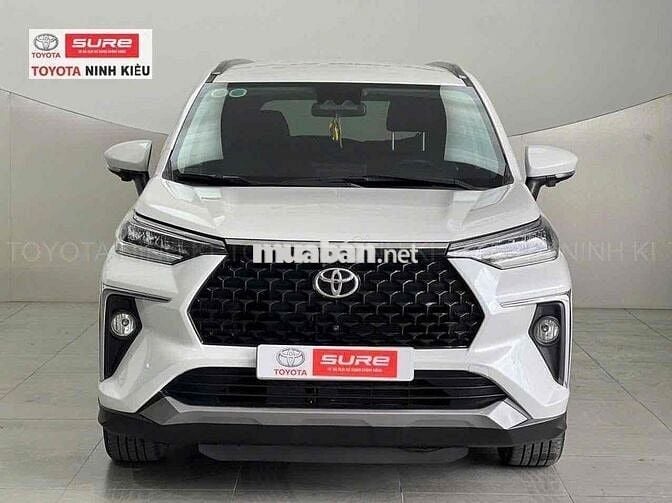 Toyota Veloz Cross 2022 CVT Top - 22000 km