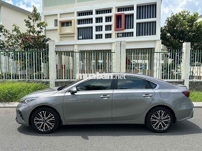 Kia K3 2021 Premium 1.6 AT - 18000 km