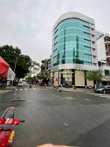 Nhà goc 2 Mặt Tiền  Bát Nàn,Đảo Kim Cương Q.2