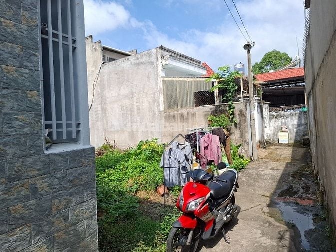 Đất nền Xã Hóc Môn, diện tích 80m2, sổ đỏ riêng
