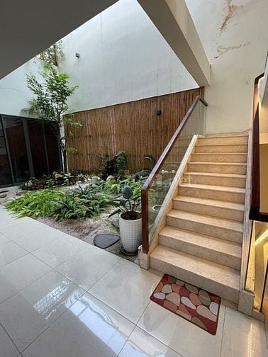 Chủ gửi bán nhanh căn biệt thự diện tích lớn 360m KDC Sadeco, giá tốt