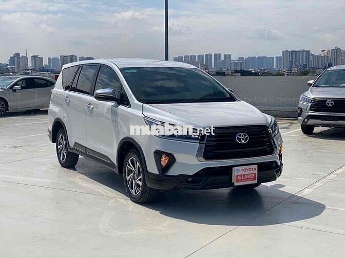 Toyota Innova 2021 Venturer - 71000 km