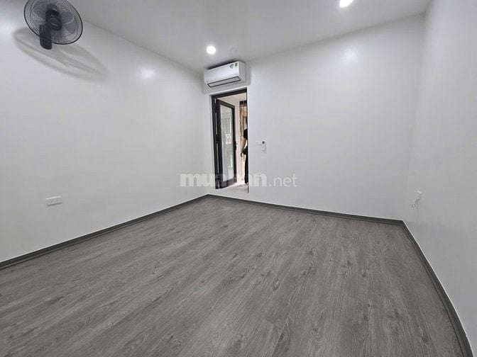 GẤP - BÁN CĂN HỘ TT PHỐ LINH LANG - KIM MÃ THƯỢNG- 95M - 3 THOÁNG 