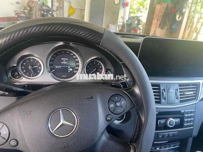 Mercedes Benz E Class 2011 E250 - 97000 km