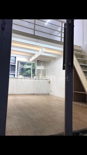 CHÍNH CHỦ CHO THUÊ VĂN PHÒNG LẦU 1 NGAY GẦN HỒ CON RÙA