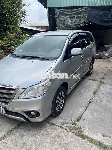 Toyota Innova 2015 E - 165000 km